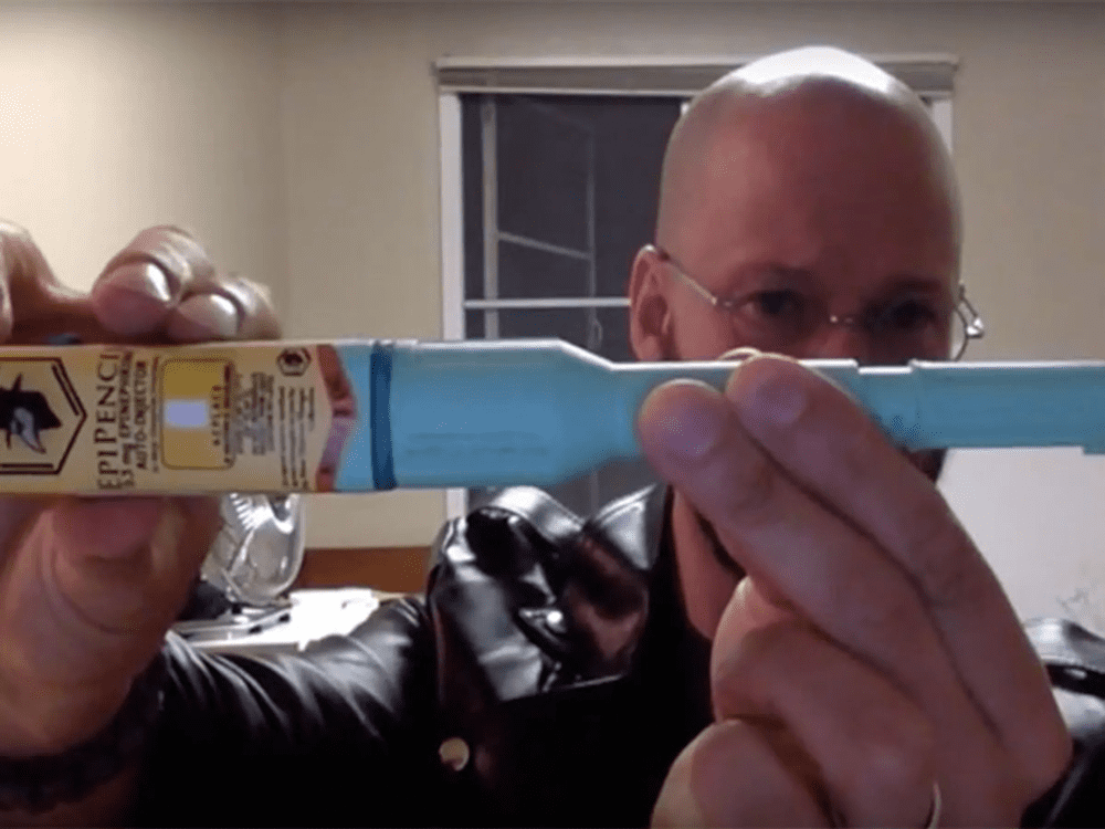 生物黑客Michael Laufer发布EpiPen的DIY教程，这是一种价格居高不下的肾上腺素笔<br label=图片备注 class=text-img-note>