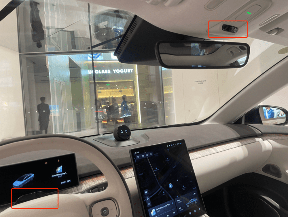 蔚来主打的三款车型均安装了两个车内摄像头<br>