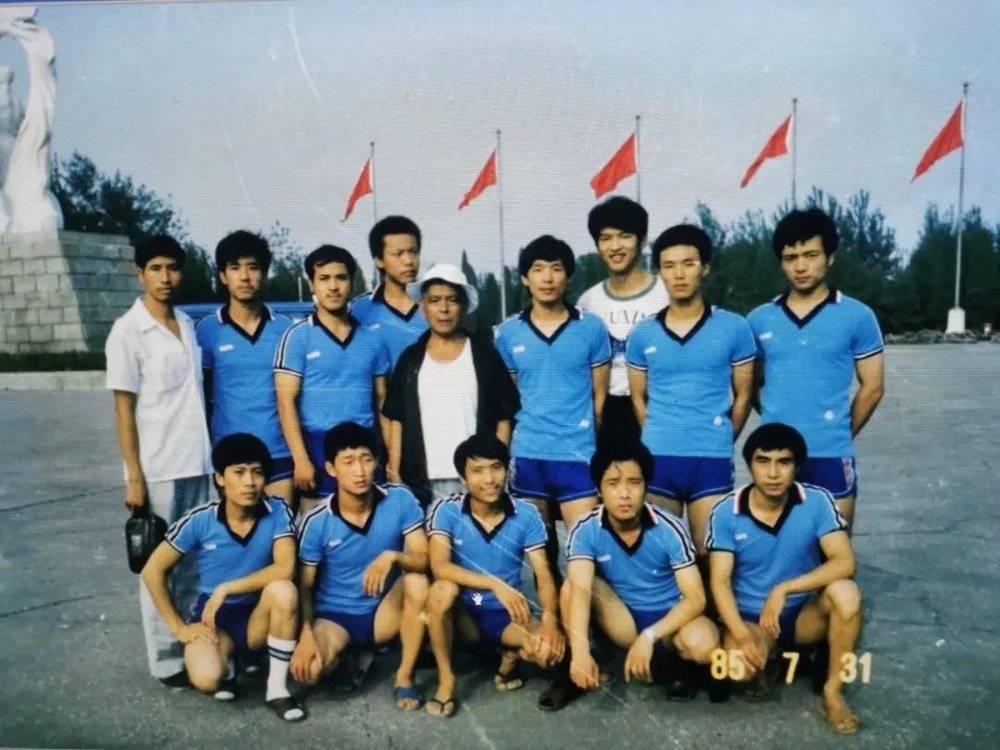 ■ 扩招后狮子队里的年轻队员（杨敬伟 第二排左三 师父刘德海 第二排左五）
