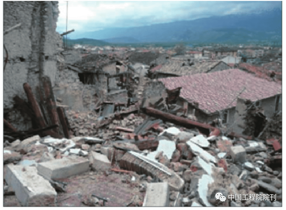 图2 2009年拉奎拉地震中倒塌的砌体结构建筑<br label=图片备注 class=text-img-note>