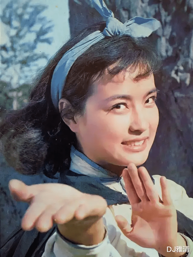 80年代功夫女星今昔照 个个貌美如花身手好 最后一位男装扮相真好看 葱头胖友圈